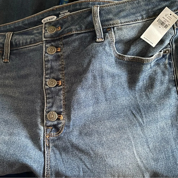 Old Navy Extra High-Waisted Rockstar 360° Stretch Super-Skinny Jeans Sz 18 NWT - Picture 5 of 7